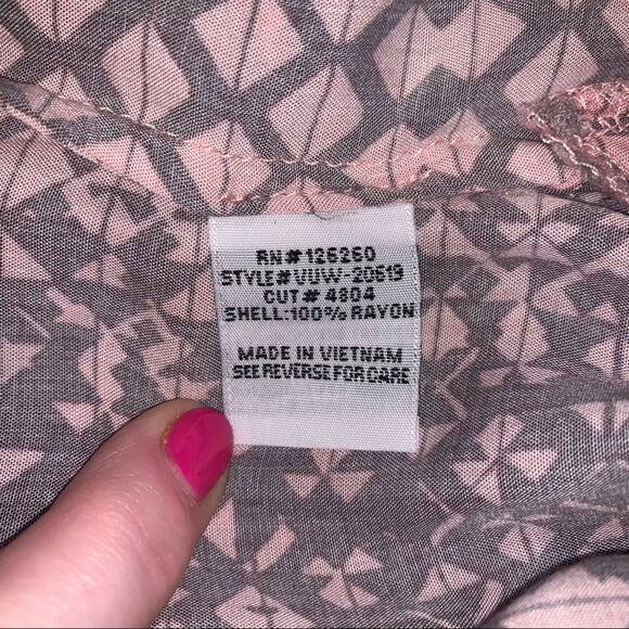 Velvet Heart 100% Rayon Button Down Shirt Sz Med - Picture 9 of 9